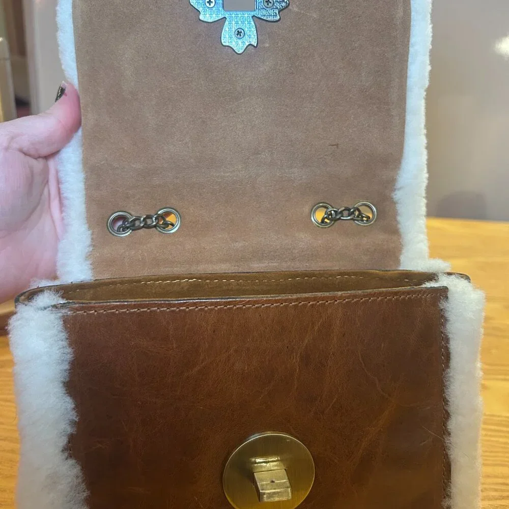 Patricia Nash Harlow Purse - 100% Full Grain Leather & Sherpa - Picture 5 of 7